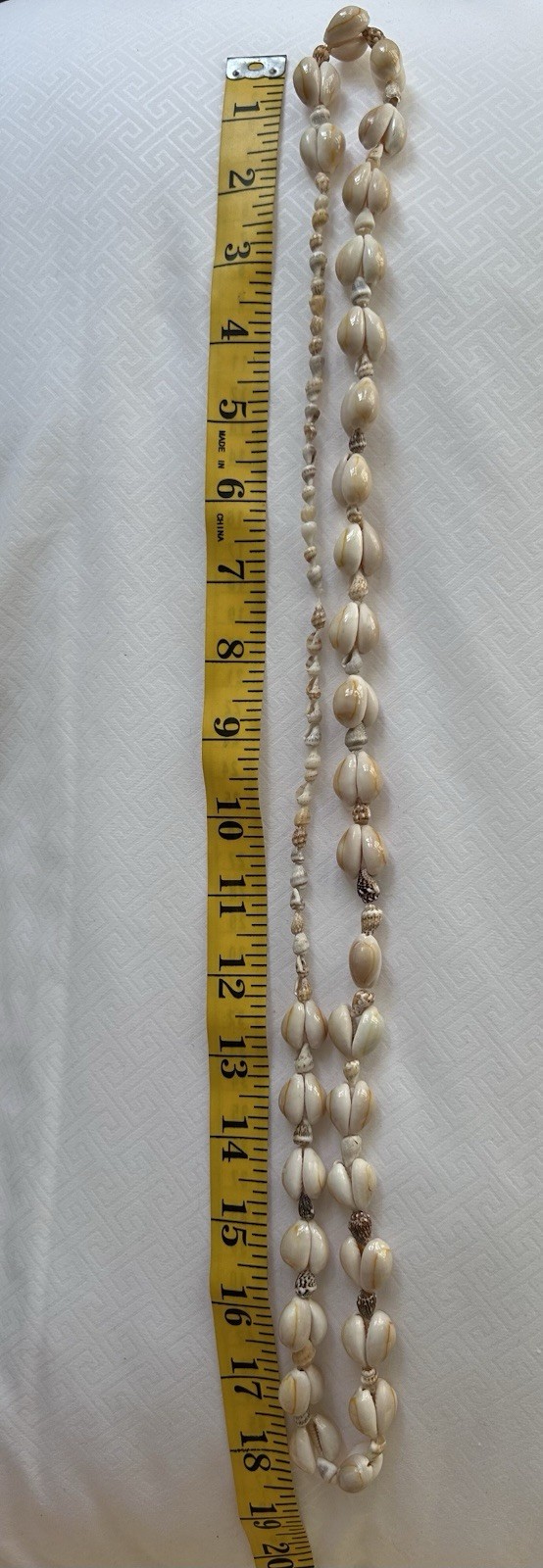 Beautiful Cowrie Shell Necklace Seashell Lei White Cream Boho Long~ 18” Drop