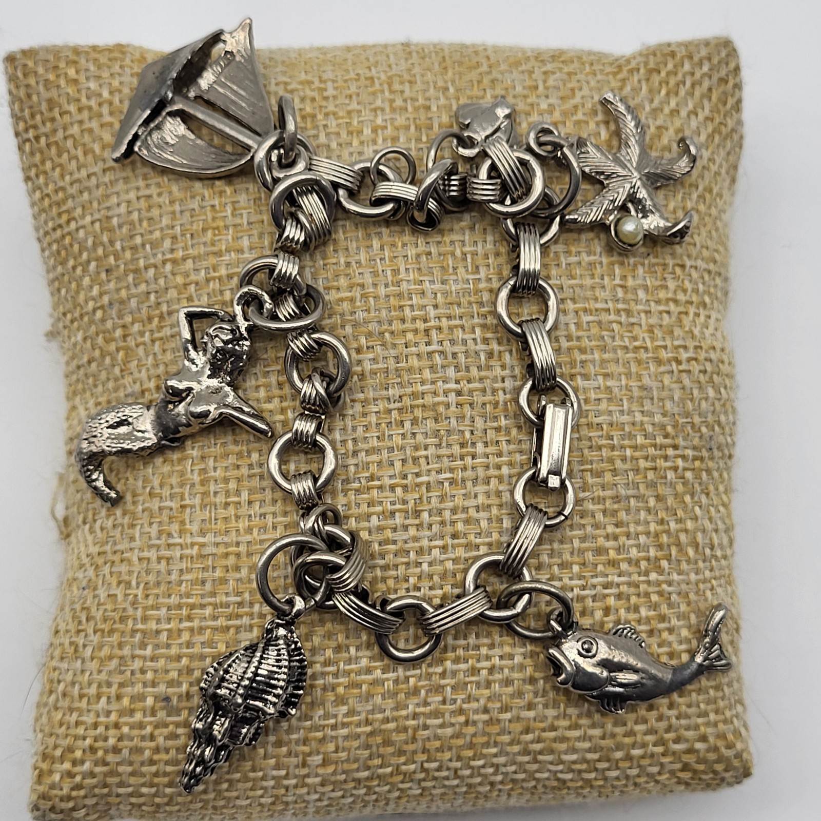 Fab vintage Souvenir travel cherm bracelet Mermaid Shell Fish Nautical Retro