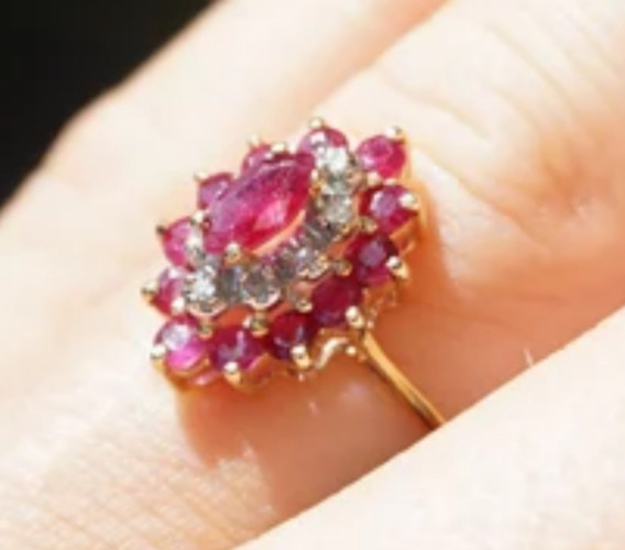 Vintage 14KP (Plumb) Woman’s Yellow Gold Ring Diamonds & Red Rubies 2.6g Size 8