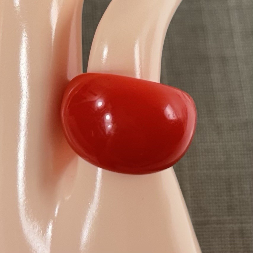 Vintage Lucite Acrylic RED Glossy Chunky Domed Ring Size 6.25 Mod Retro