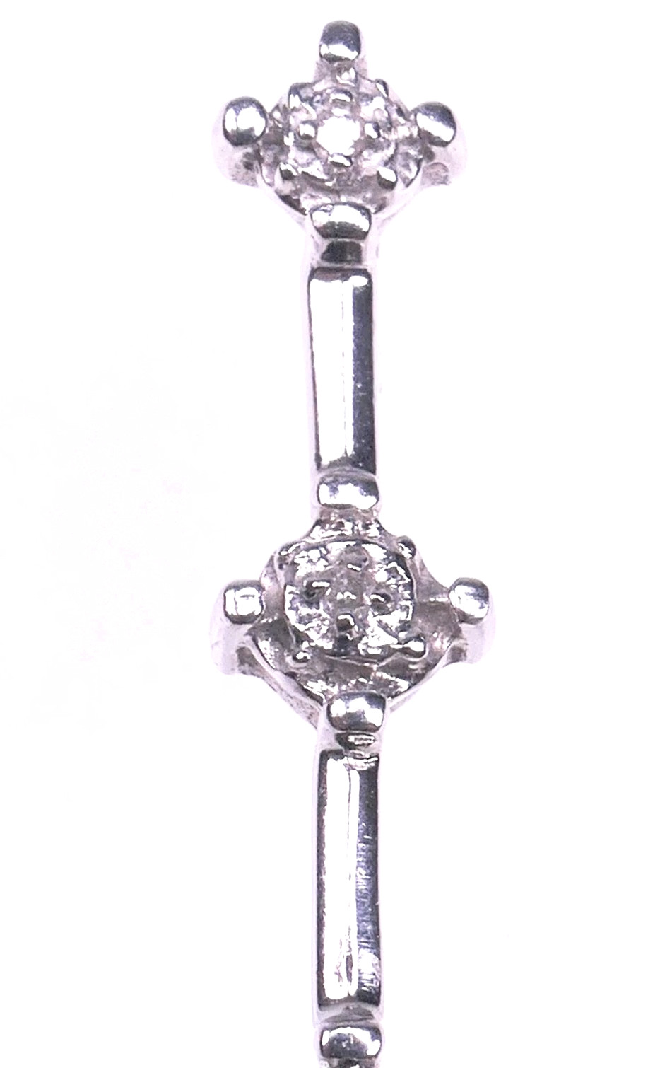 10K White Gold 3-Stone Natural Diamond Vertical Drop Pendant 1.09 Grams