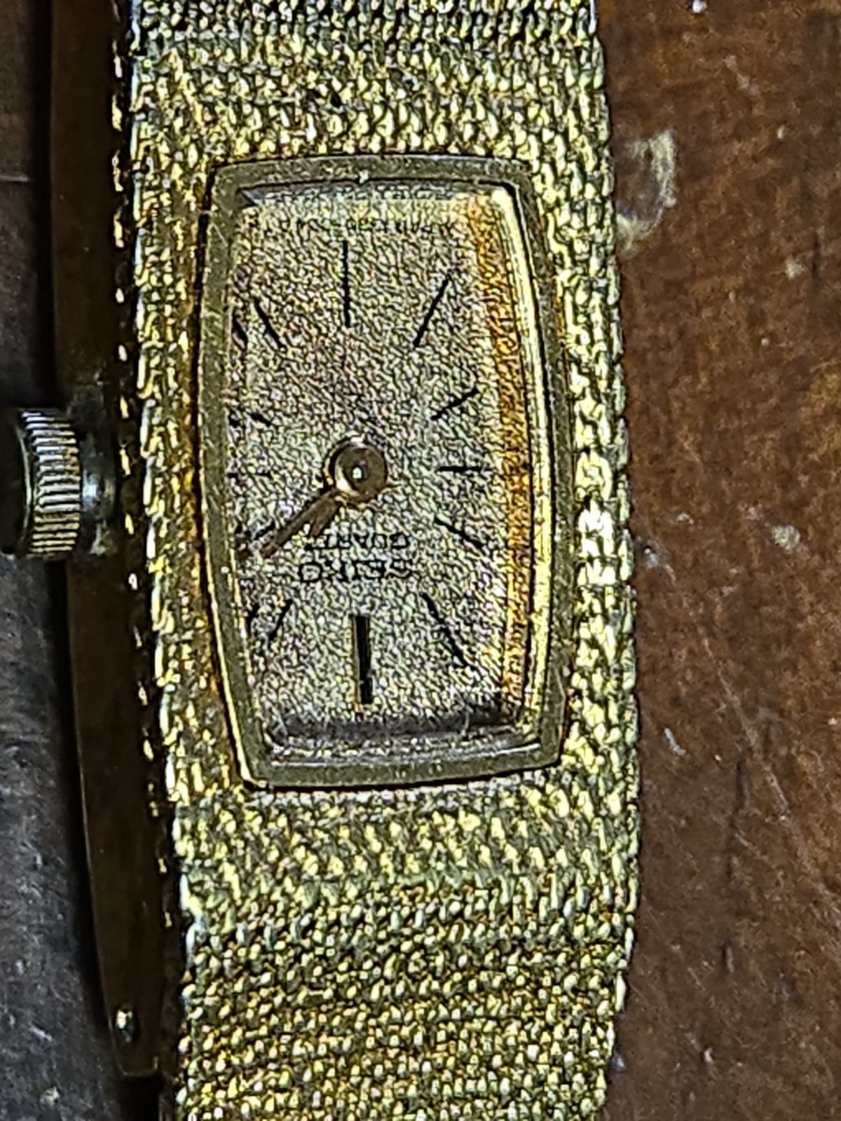 Vintage Seiko 1320-5039 Ladies Quartz Watch Gold Tone Stretch Band Untested
