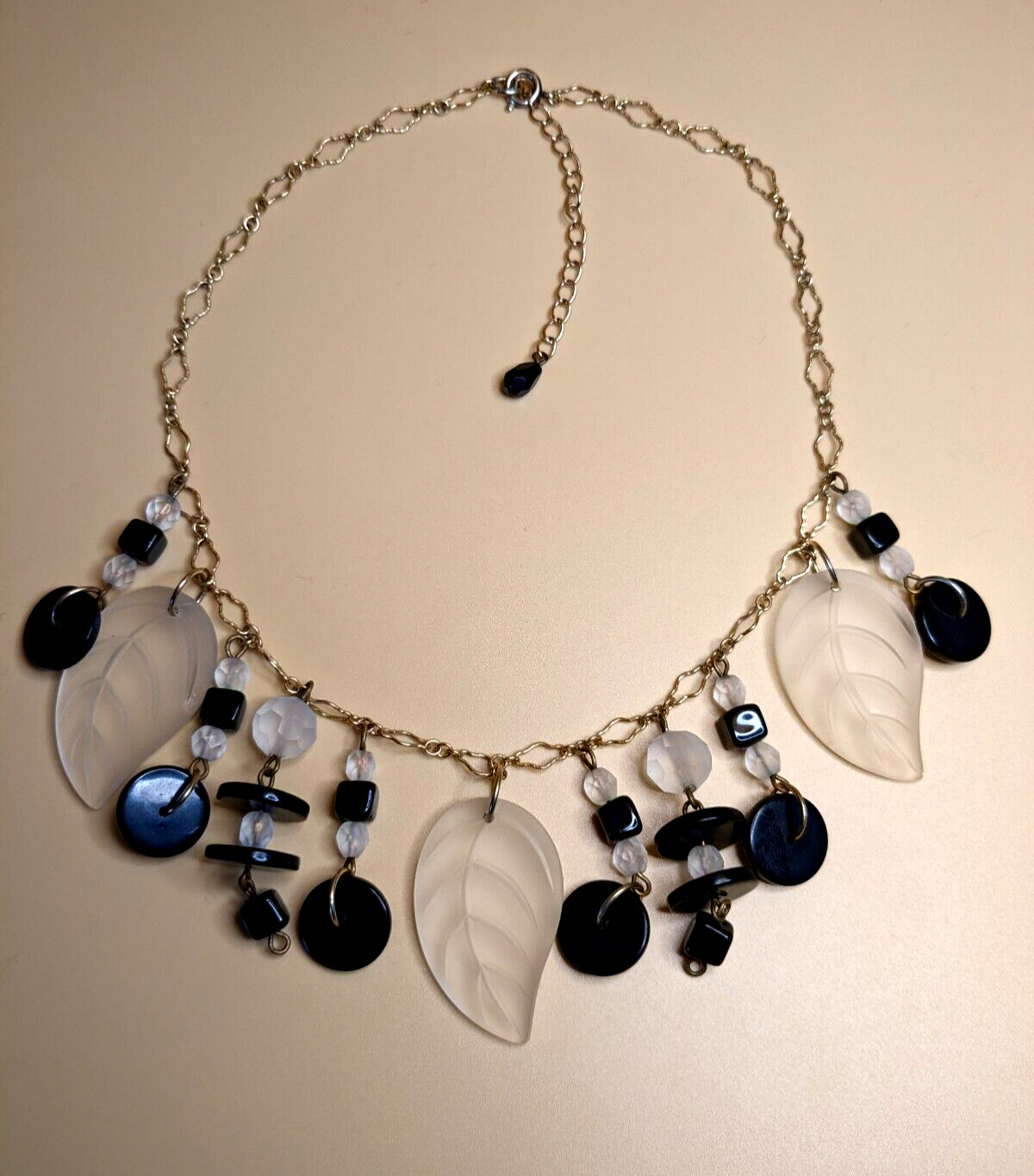Unsigned 1/20 12K Gold plated chain Lucite leaves & beads Statement Necklace 16″