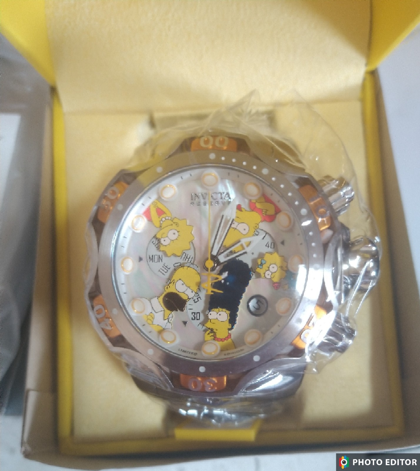 NEW 1000M DIVE CHRONOGRAPH Invicta Simpsons Reserve Model 37008
