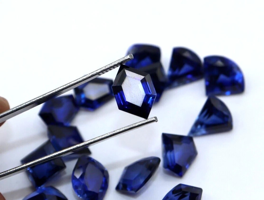 250 CT Natural Blue Sapphire 18-22 Pieces Costume Cut Loose Certified