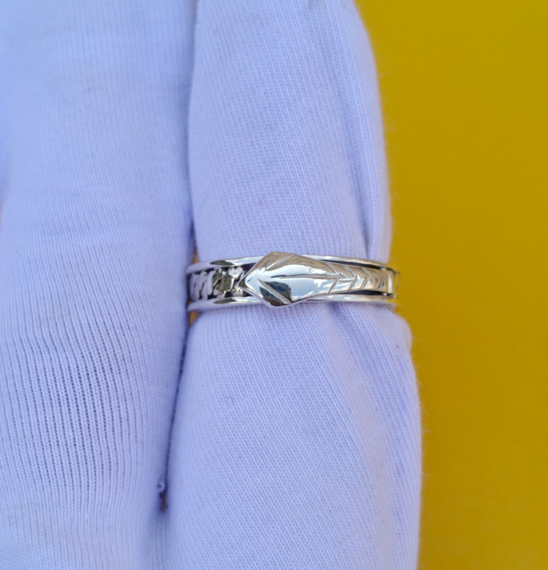 Sterling Silver Flip Ring with Hidden Element – Unique Accessory Design, Bump