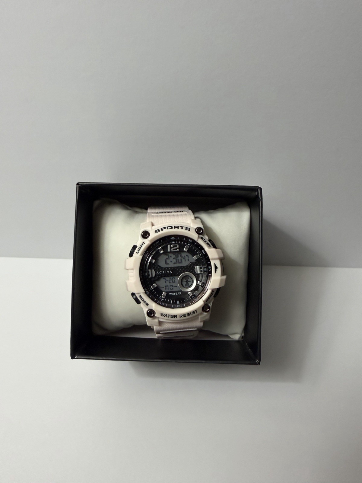 ACTIVA Shock Resistant Digital Sport Watch Quartz Water/Shock Resist White Box
