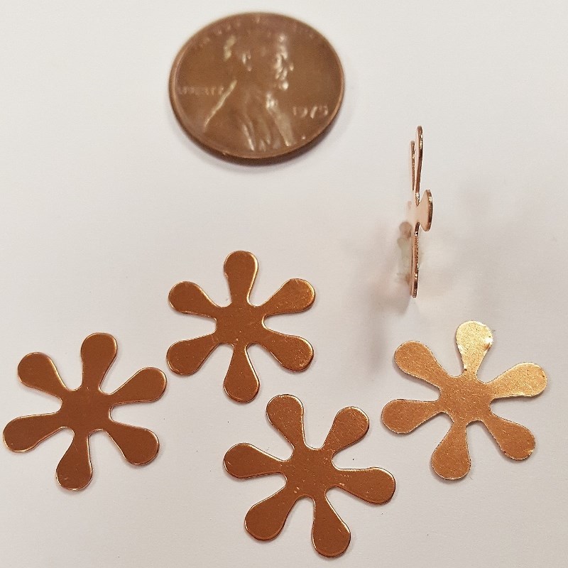 12 VINTAGE RETRO FLOWER FLAT 15mm. COPPER COATED STEEL STAMPING FINDINGS N27