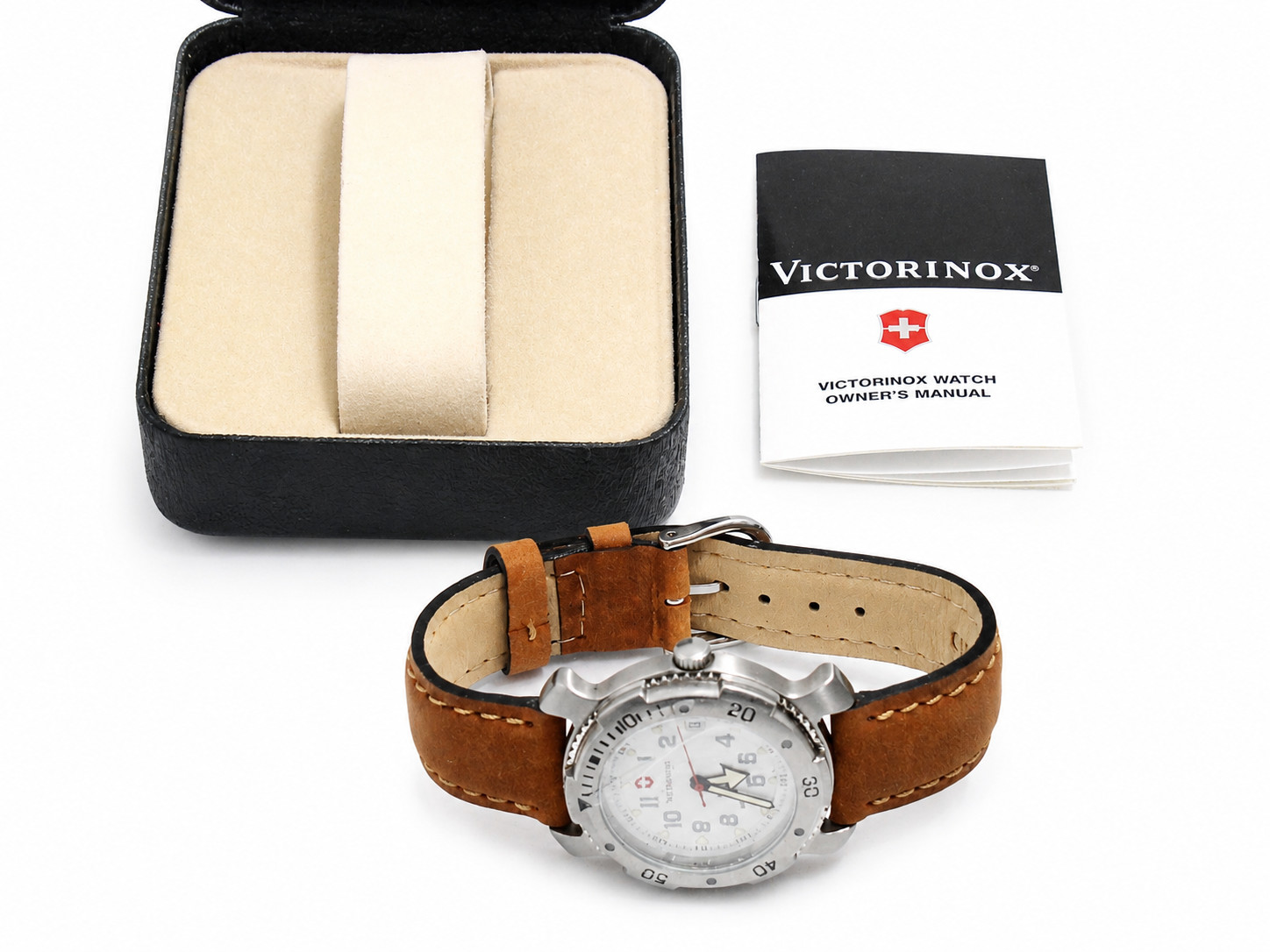 *NIB* Lot (2) Victorinox Swiss Army Watches Model 35072 Packard Heritage Dial