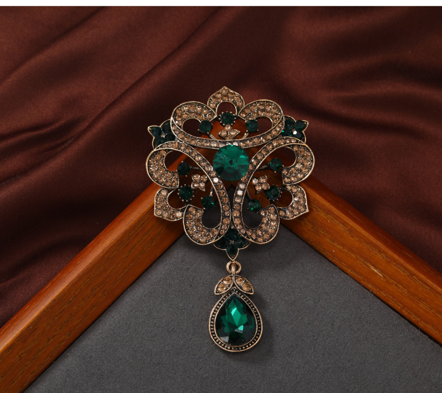 Women Men Vintage Brooch Pin Elegant Enamel Pin Antique Jewelry Noble Gift