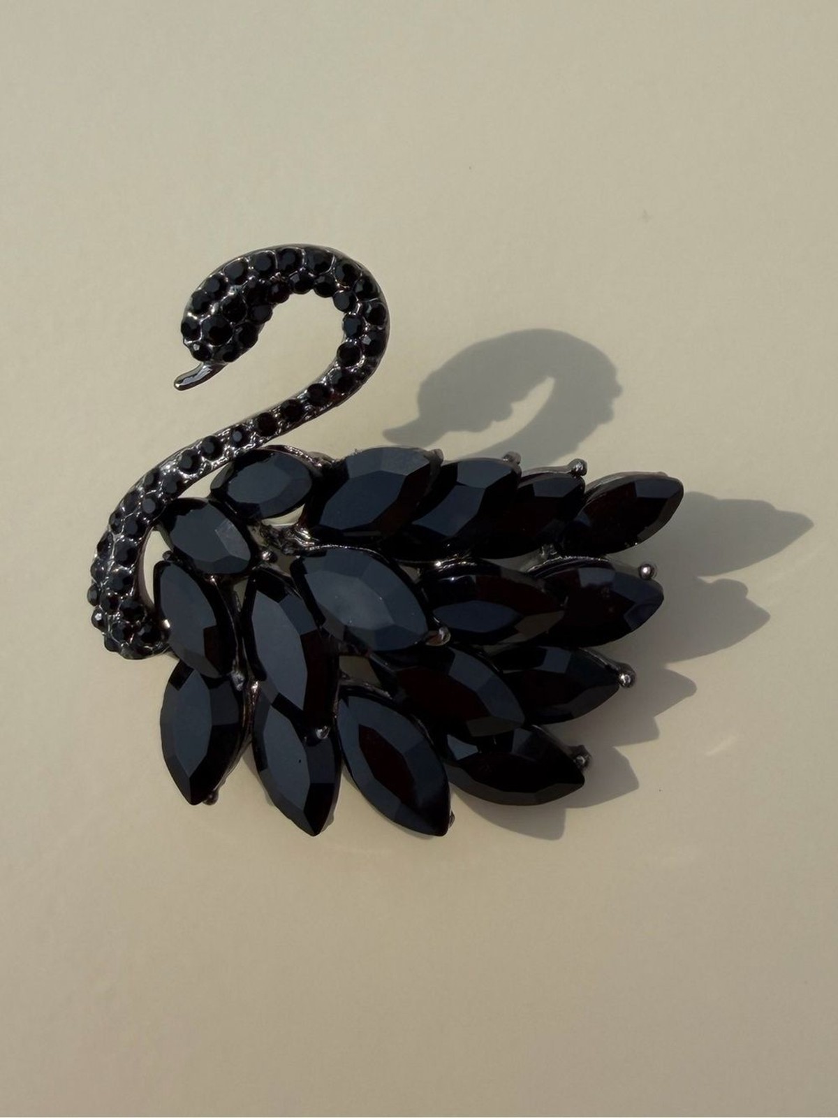 ✨ Black Swan Crystal Brooch Pin Elegant Statement Jewelry ✨