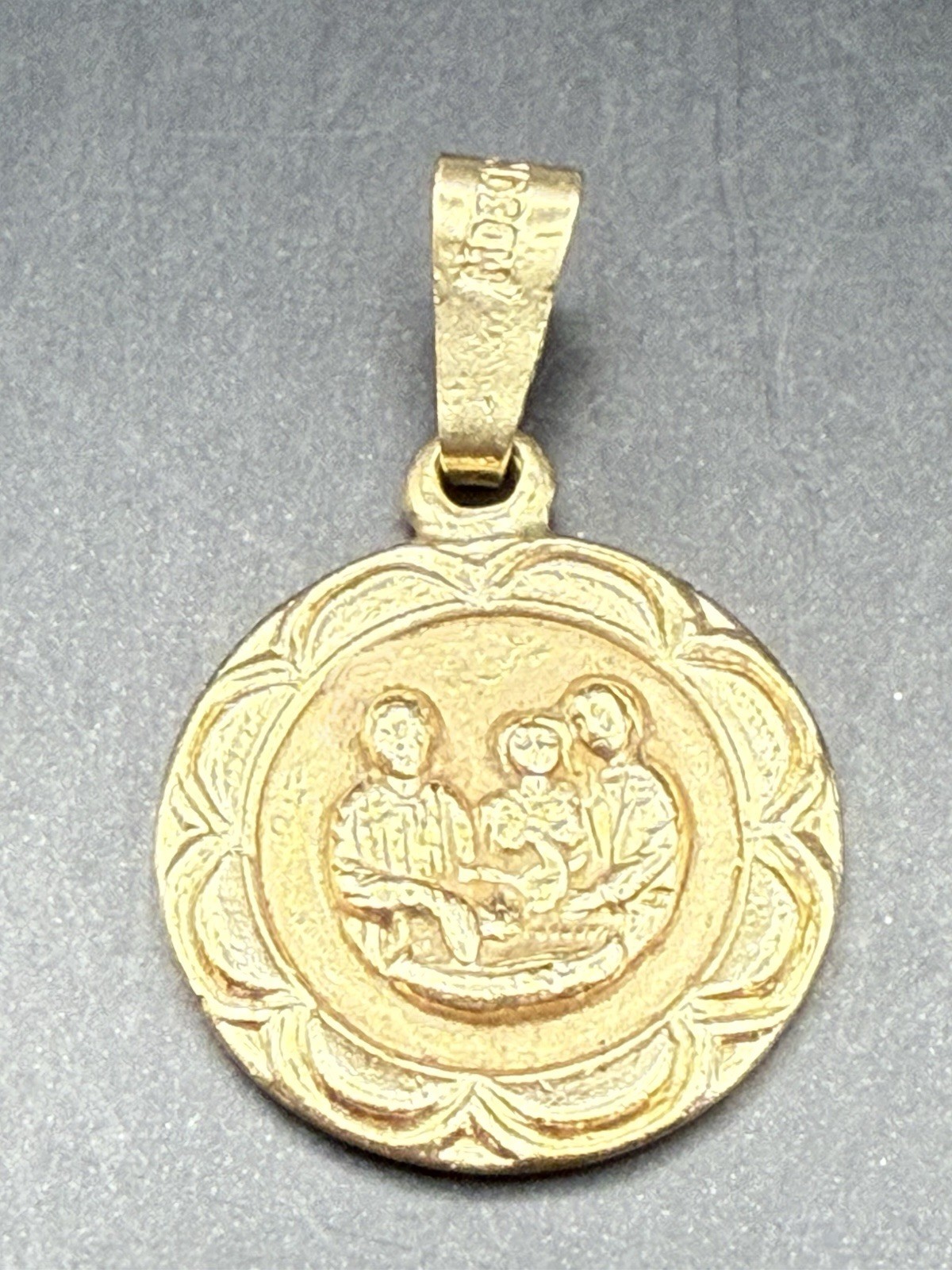 1Ok Solid Yellow Gold Conformation Baptism Christian Pendant/Charm/Coin 1.9g