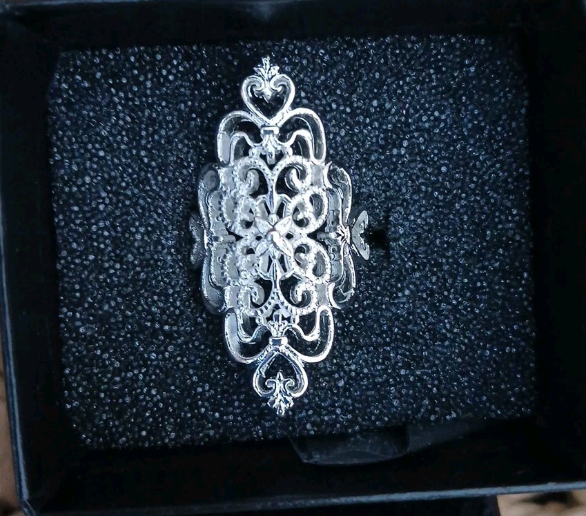 925 Sterling Silver Size 7 Ornate Filagree Long Pointed Ring