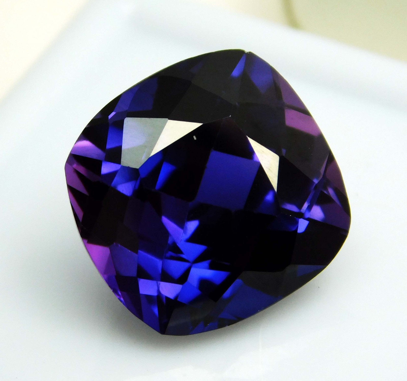 Natural Purple Blue Tanzanite 8.85 Ct AAA Cushion Cut Certified Faceted Gems