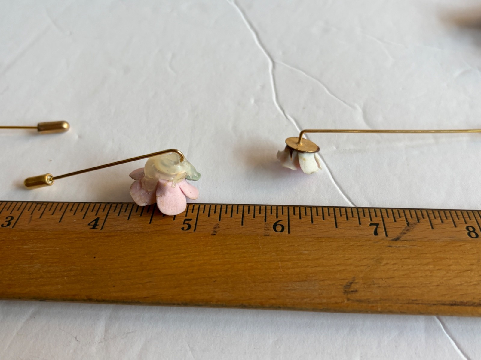 Floral Brooch Lot Of 26 Pins Metal Leather Enamel Porcelain Gold Tone