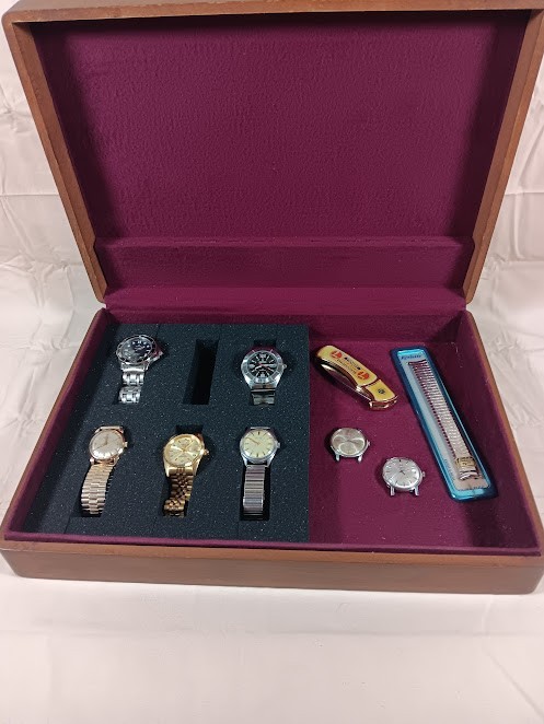 Vintage 6 Slot Watch Storage Box With Helbros Watch Face