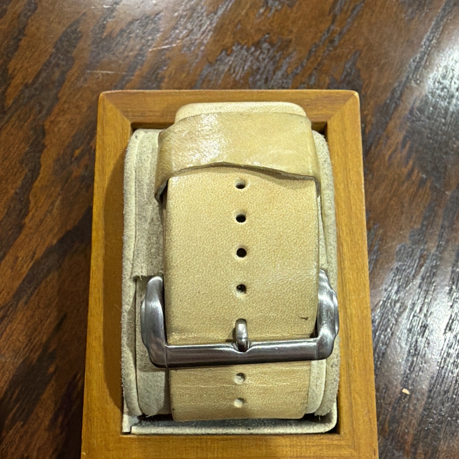 Kenneth Cole reaction Men’s Watch Digital Yellow Leather Strap Needs Battery