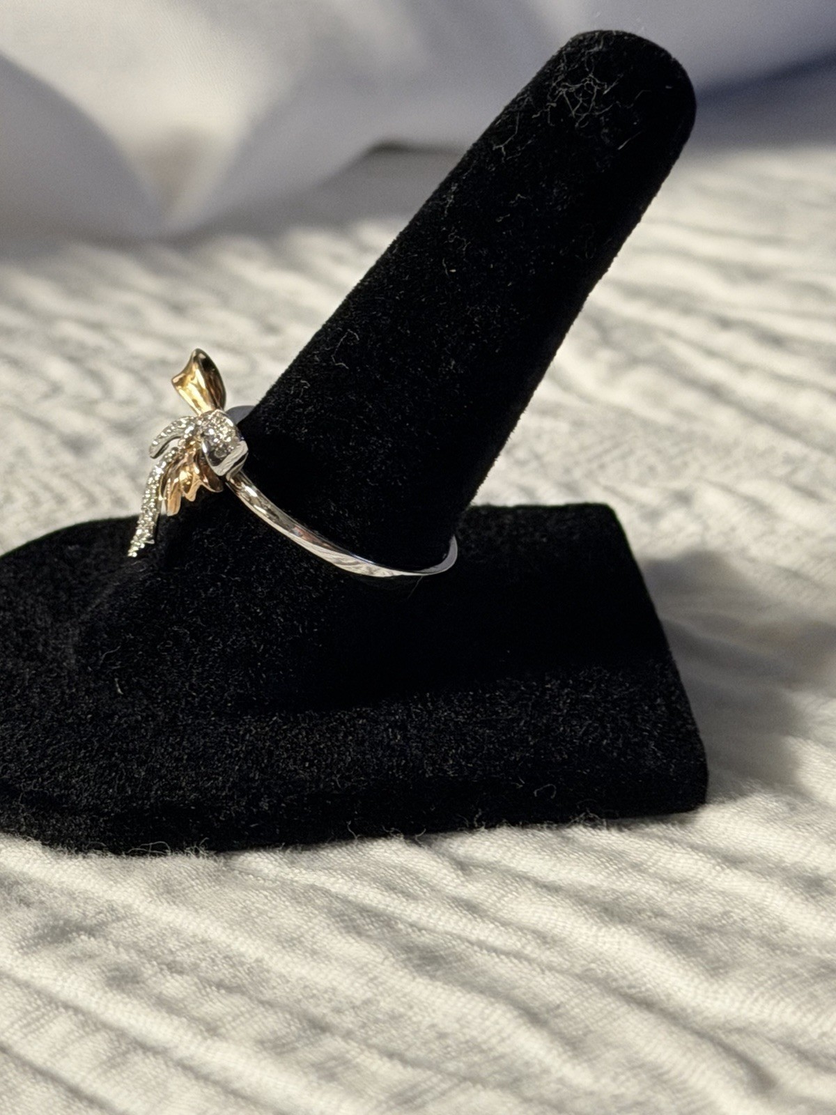 Women’s Bow Knot 14K Gold Two Tone Right Hand Ring