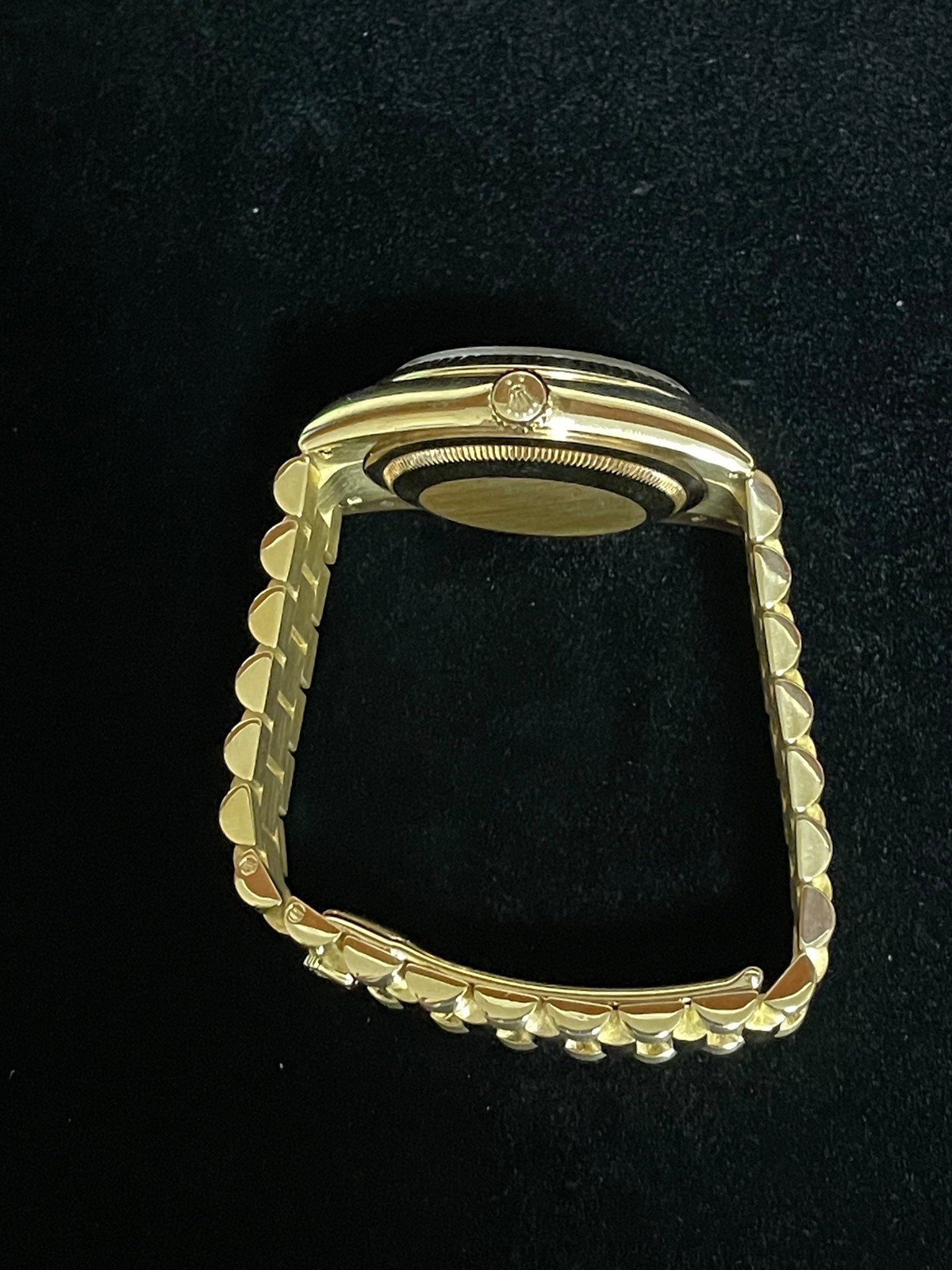 2004 Rolex Day-Date 118238 Champagne Dial 18kt SEL President Heavy Buckle 36mm
