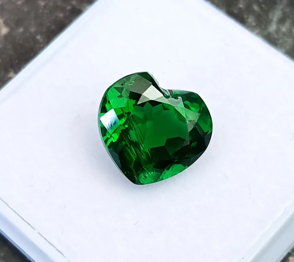 13.00 Ct Natural Colombian Green Emerald Heart Cut GIE Certified Loose Gemstone