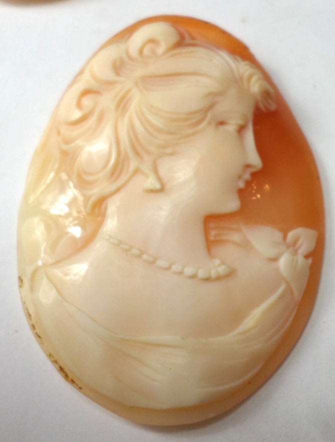 4 Vintage Loose Hand Carved Shell Woman XL Classic Cameos all are 50-52x37mm