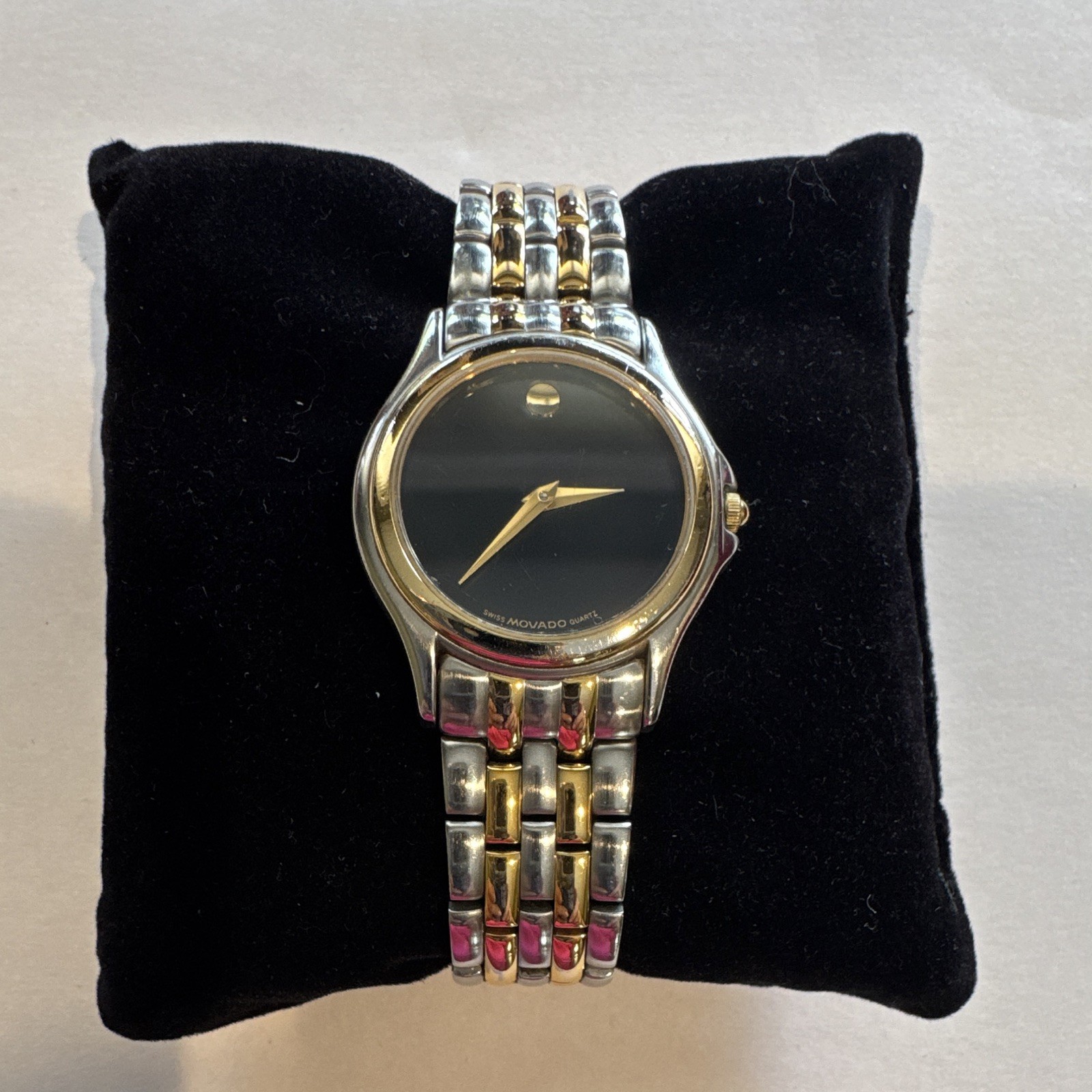 Movado Museum Swiss Women’s Quartz Watch Two-Tone Steel Bracelet NEW BATTERY