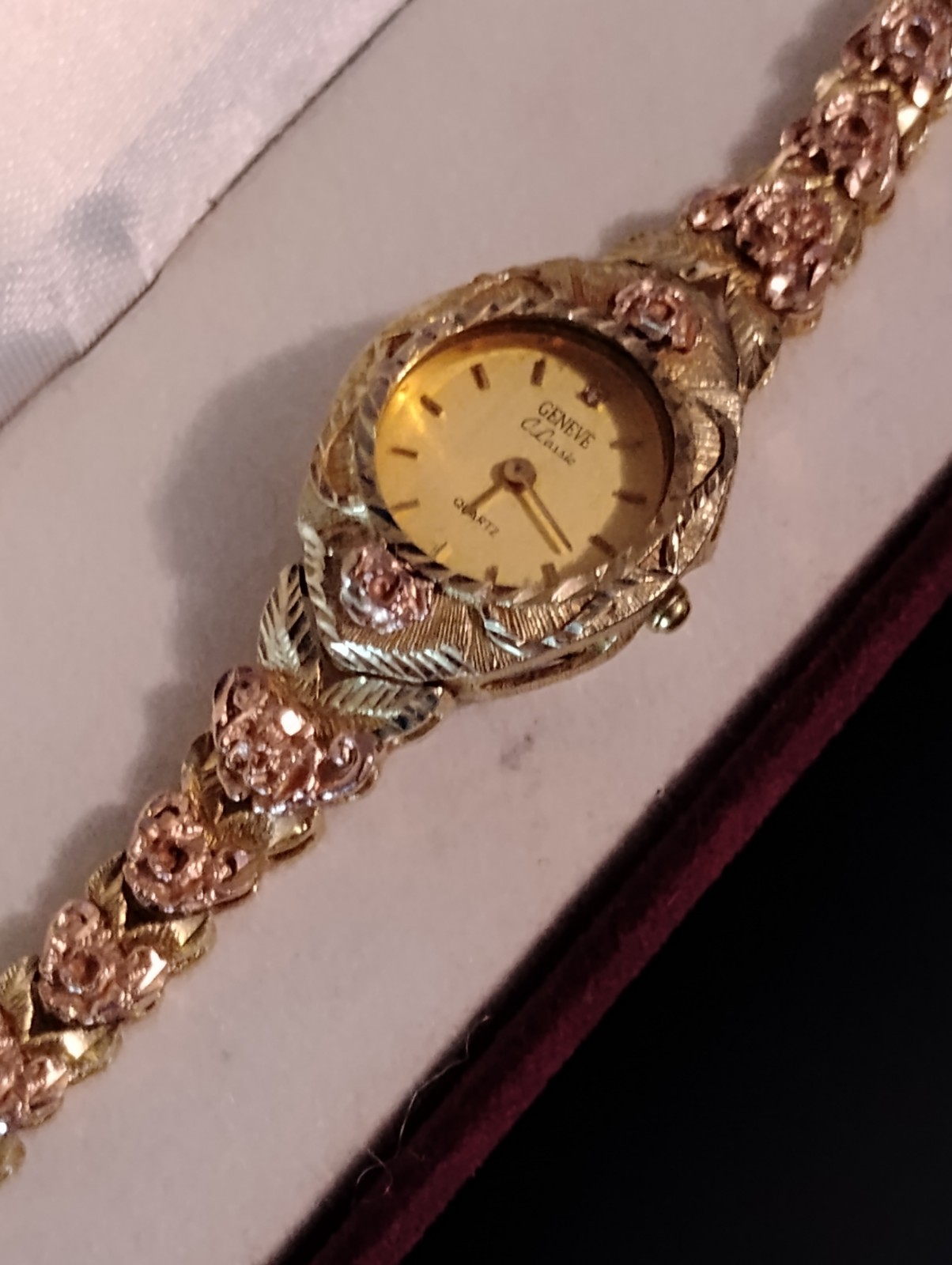 Geneve Classic 10 Kt Gold Watch Vintage YG W/ Rose Gold Beautiful & Working Rare