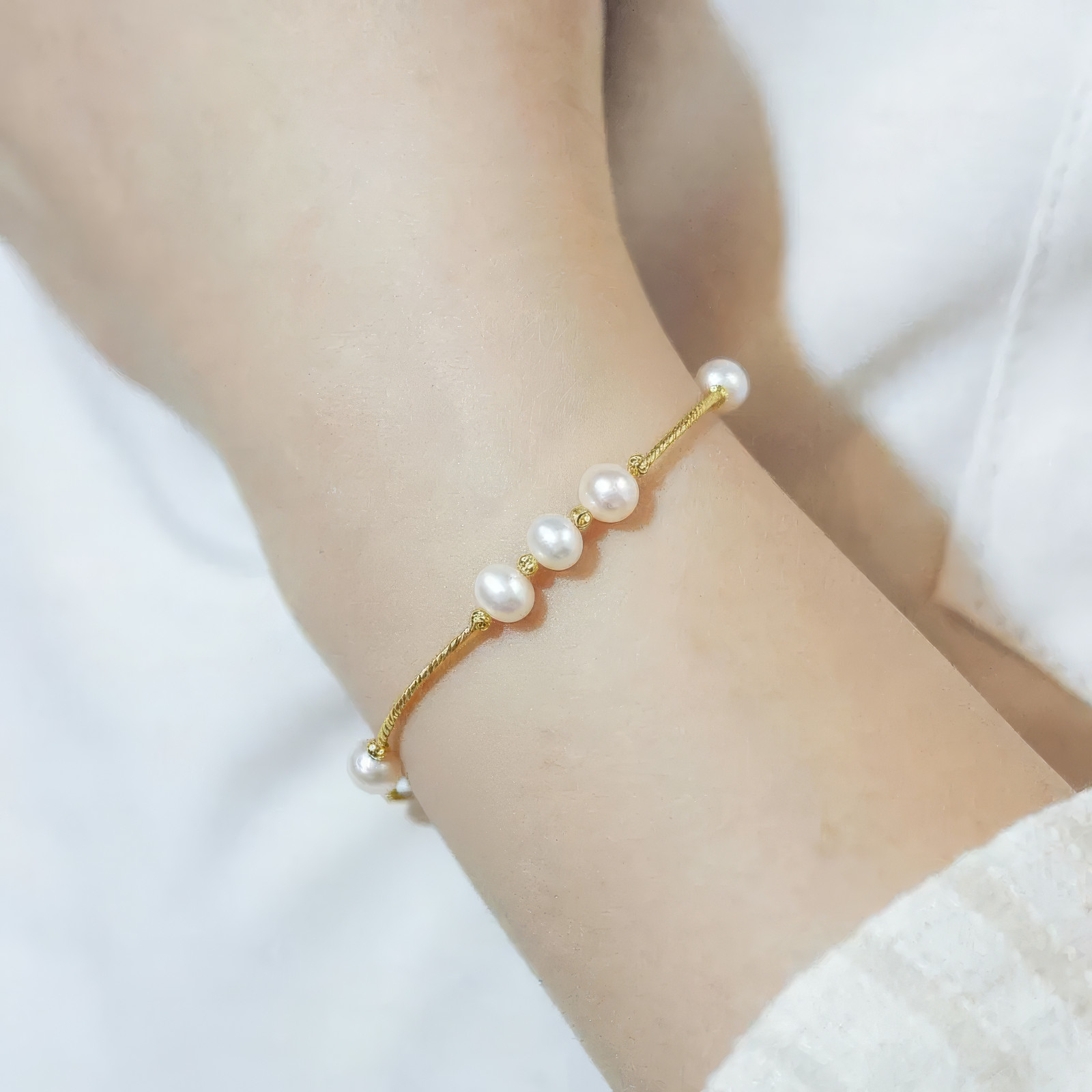 Real Pearl Bracelet Fine Stretchy Gold Tube