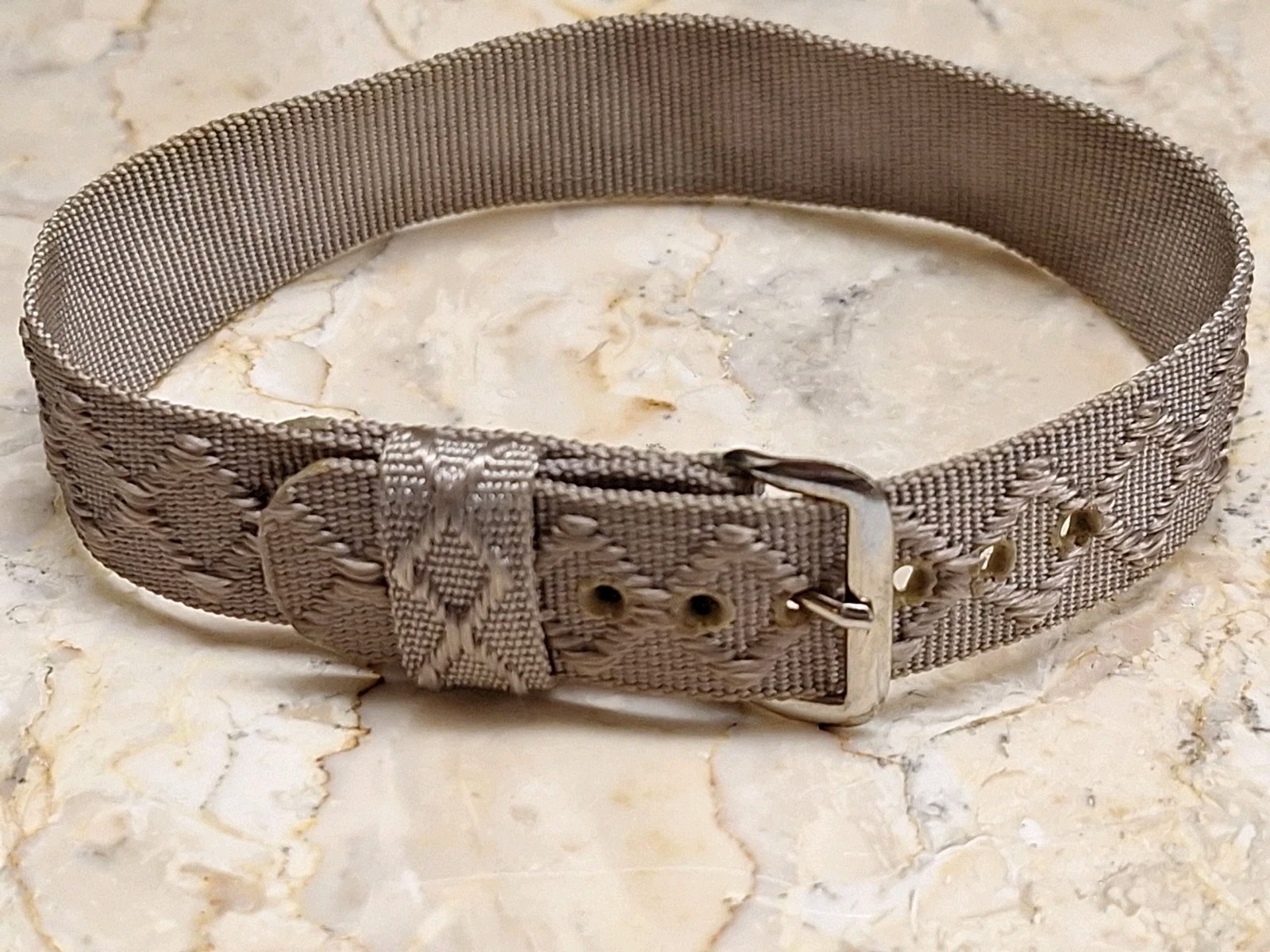 Vintage One-Piece Grey Taupe Fabric Nylon Watch Band Strap 16.6 mm