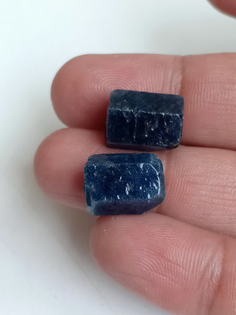 NATURAL Blue Sapphire Rough Unheated Untreated Sapphire For Pendent 38 Carat