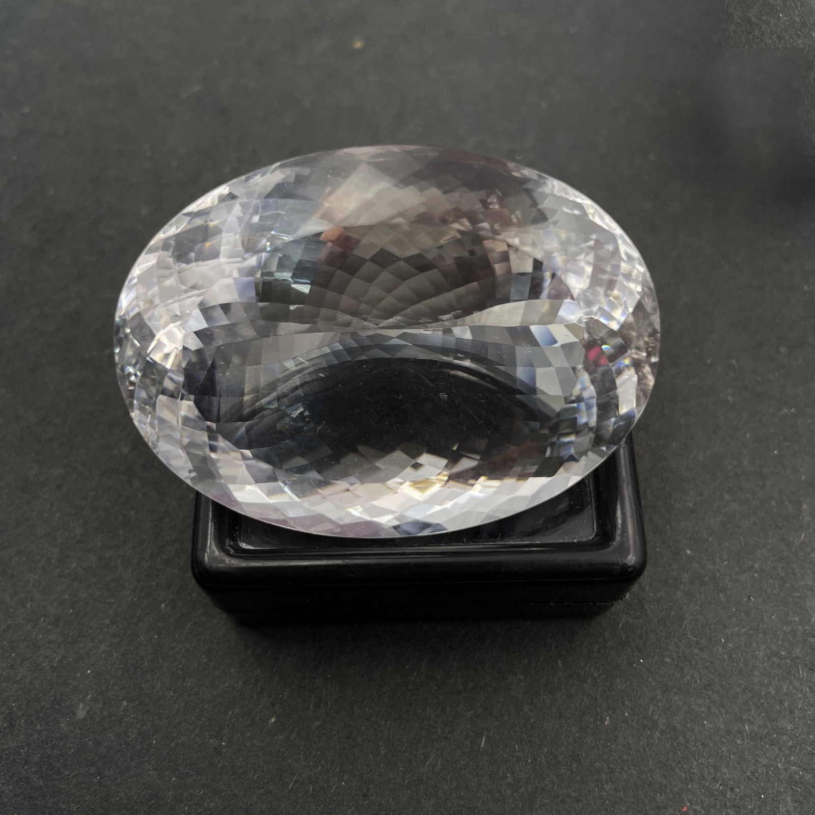 Natural Crystal Quartz Flawless Gemstone Oval Cut 29*39 MM 152 CT