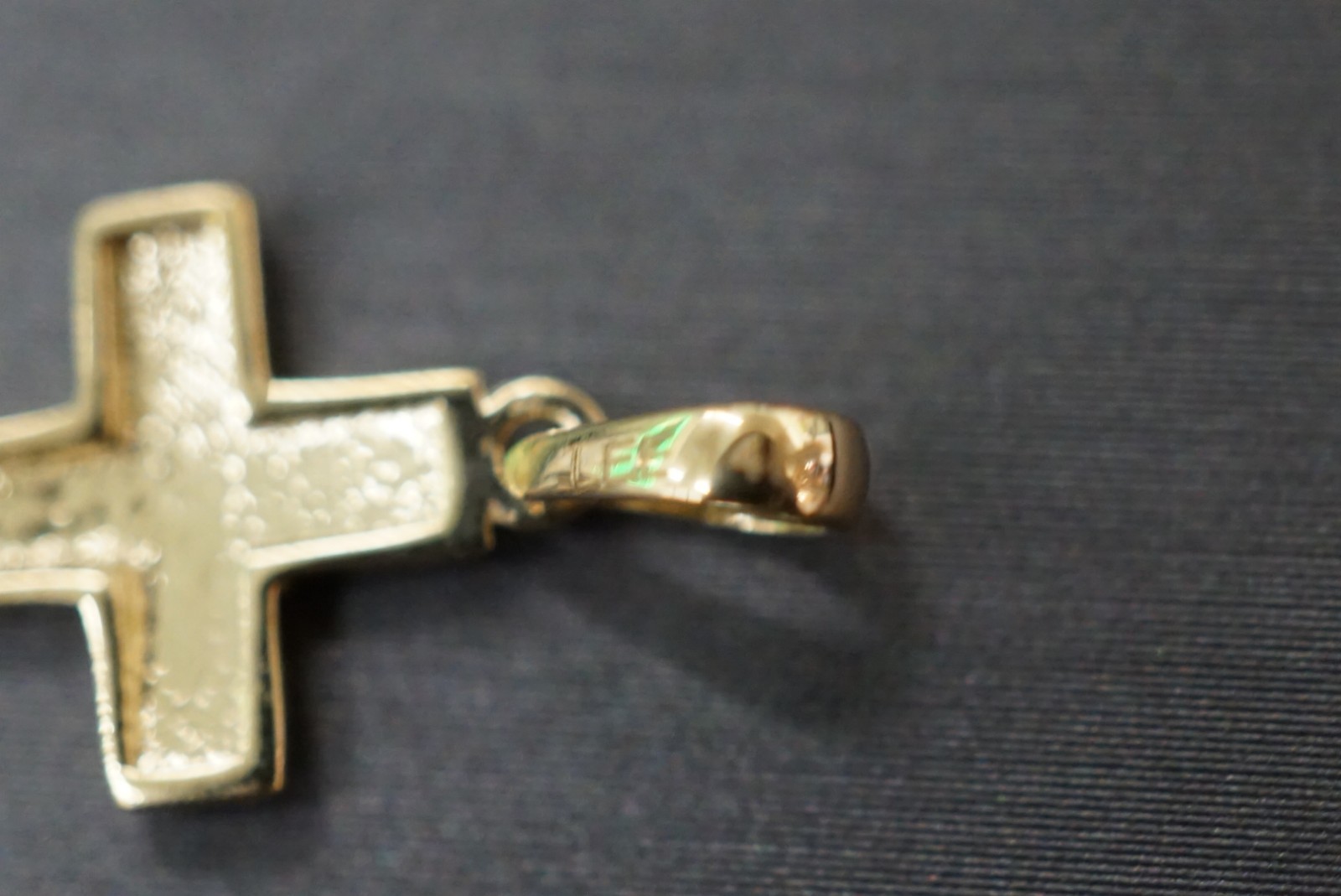 14K Solid Yellow Gold High Polished 0.75″ Tiny Cross Charm Pendant.