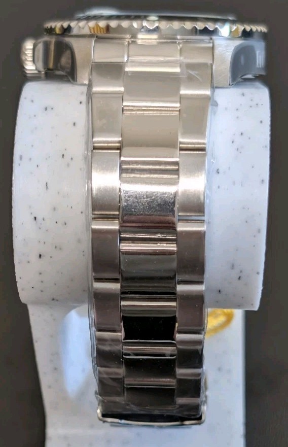 Invicta Pro Diver Men’s Watch (Model 50852) – Light Blue Dial – 40mm