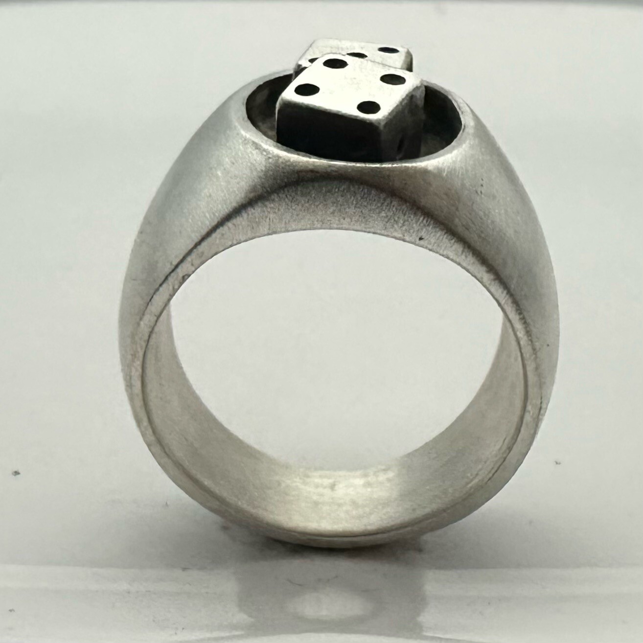 MJG STERLING SILVER LUCKY 7 TUMBLIN DICE OVAL TOP RING. 26 GRAMS. LAS VEGAS