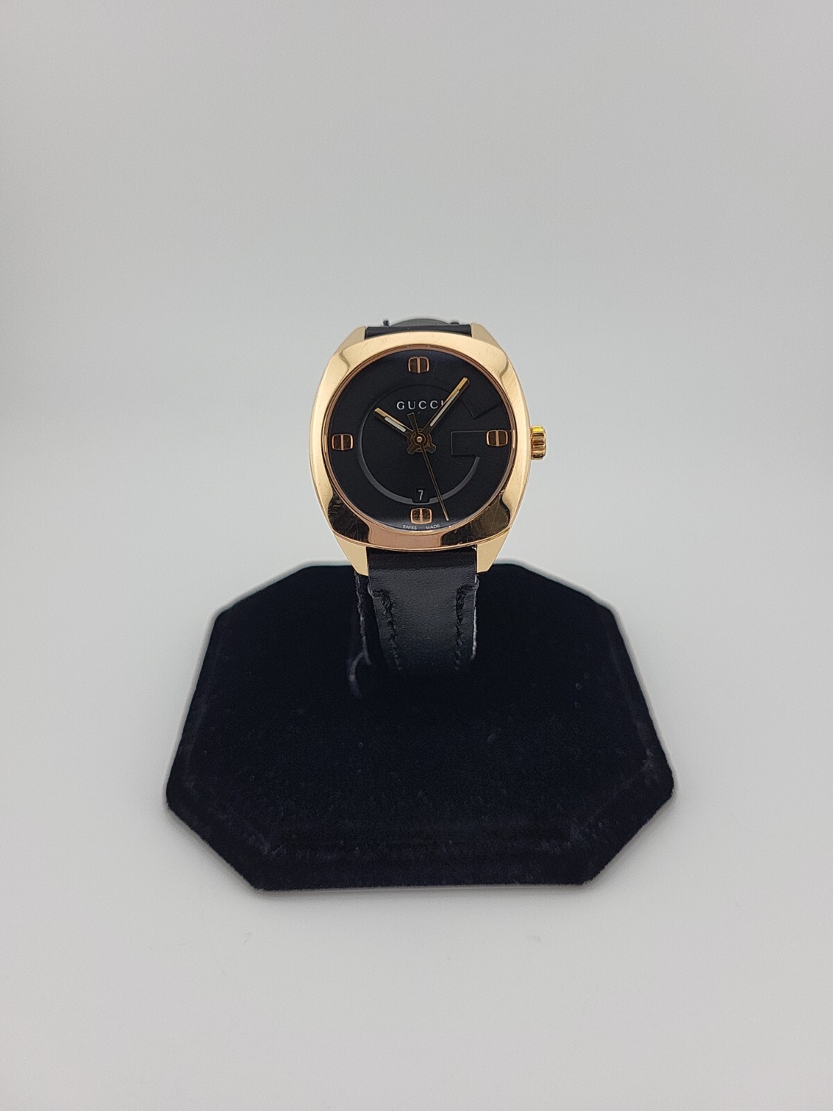Gucci GG2570 Gold Accent Leather Band Women’s Watch – YA142509