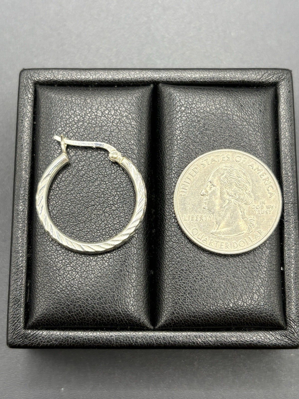 EUC 25MM Textured Sterling Silver Hoop Earrings 3.2 Grams B20