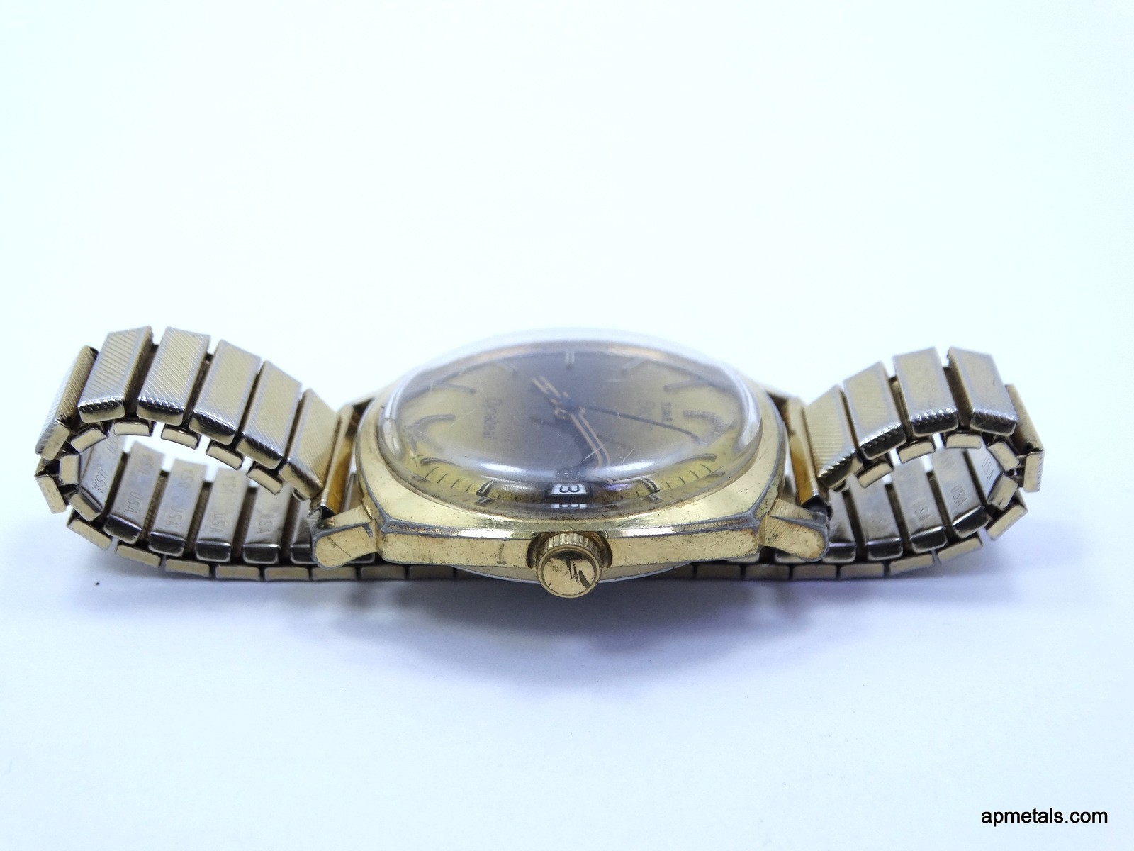 Vintage 1970’s TIMEX ELECTRIC DYNABEAT Gold Toned 1500A Quartz Watch