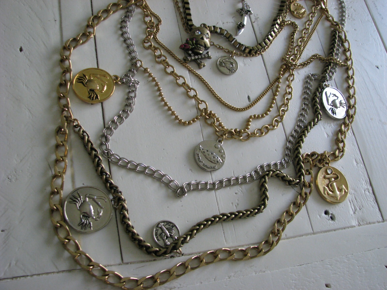 VINTAGE BETSEY JOHNSON PIRATE SKULL DAGGER NAUTICAL LONG CHAIN NECKLACE~RARE