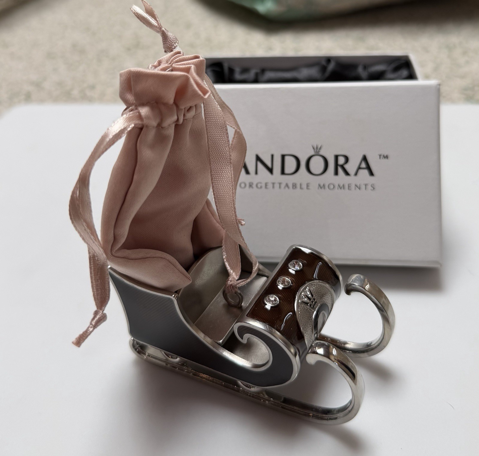 Pandora NIB 2010 Christmas Sleigh Ornament 3rd In Series