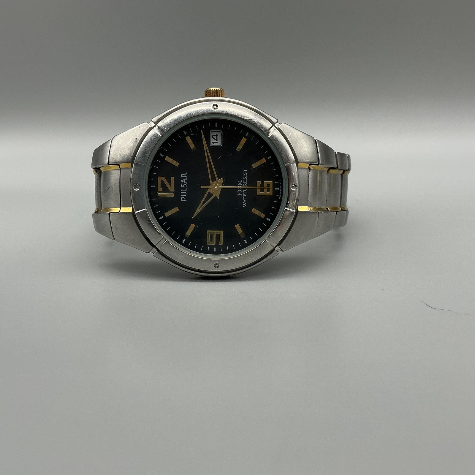 Pulsar Mens Watch 38mm Black Silver Gold Two Tone VX42-X051 New Battery 7.25″
