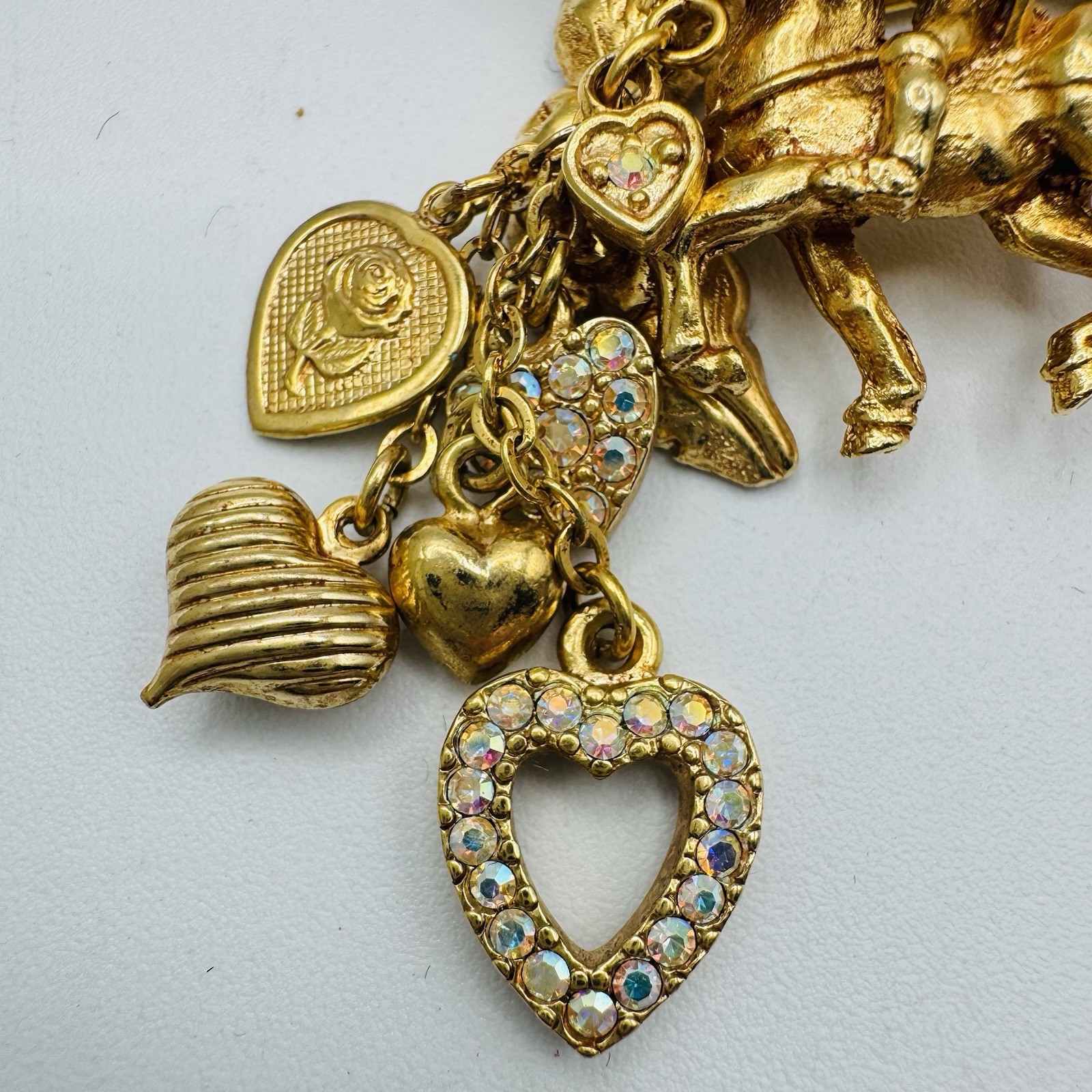 VTG Kirks Folly Sir Lancelot Knight Horse Brooch Pin Gold Tone Heart Dangle