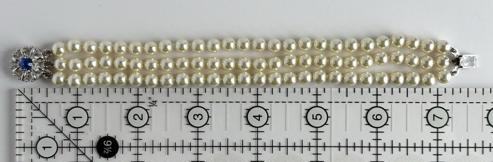 Camrose & Kross Jackie Kennedy 3 Strand Glass Pearl Bracelet Swarovski Clasp Box