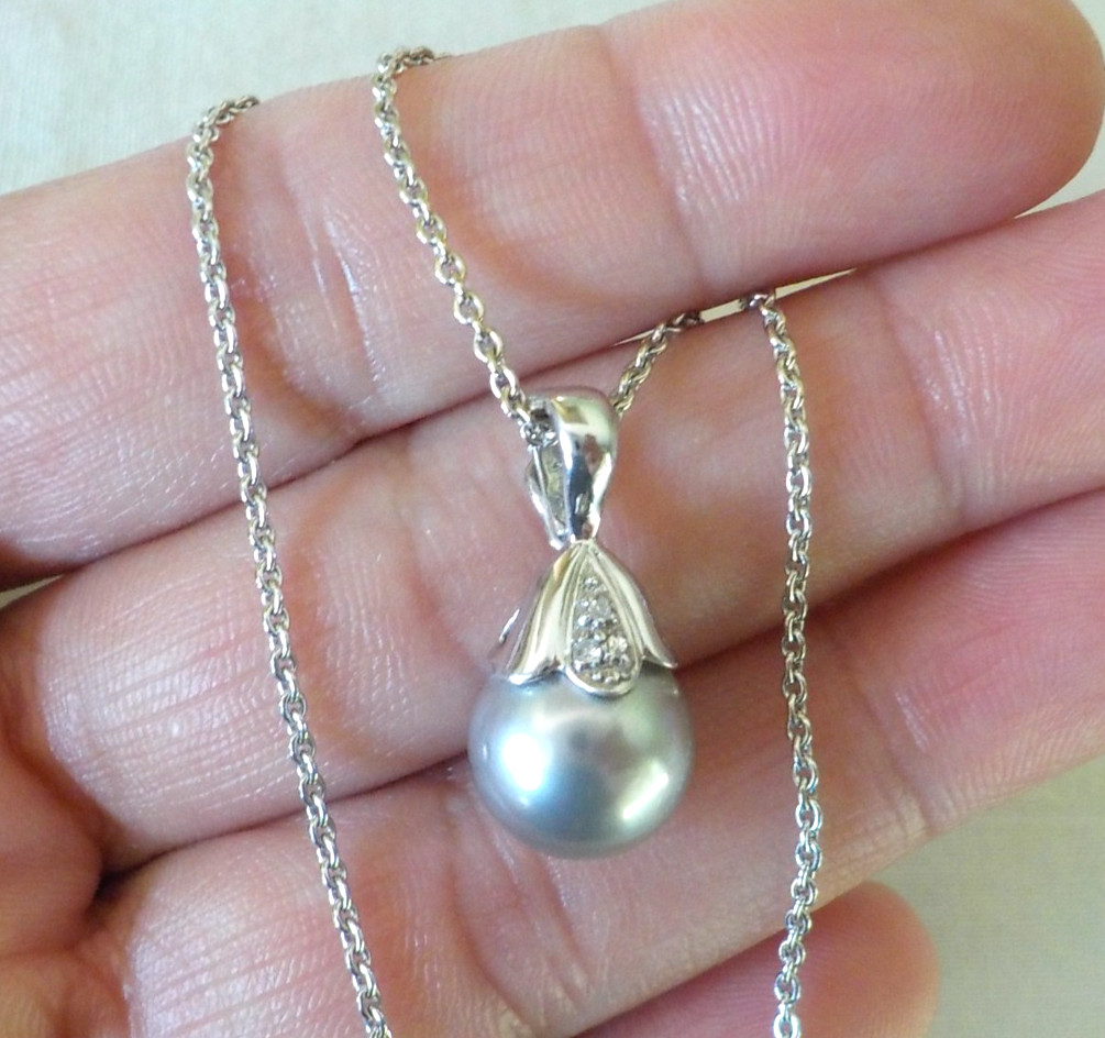 14K White Gold Drop Tahitian Pearl Diamond Necklace – 5.37 gms, 16.2 in, 10 mm