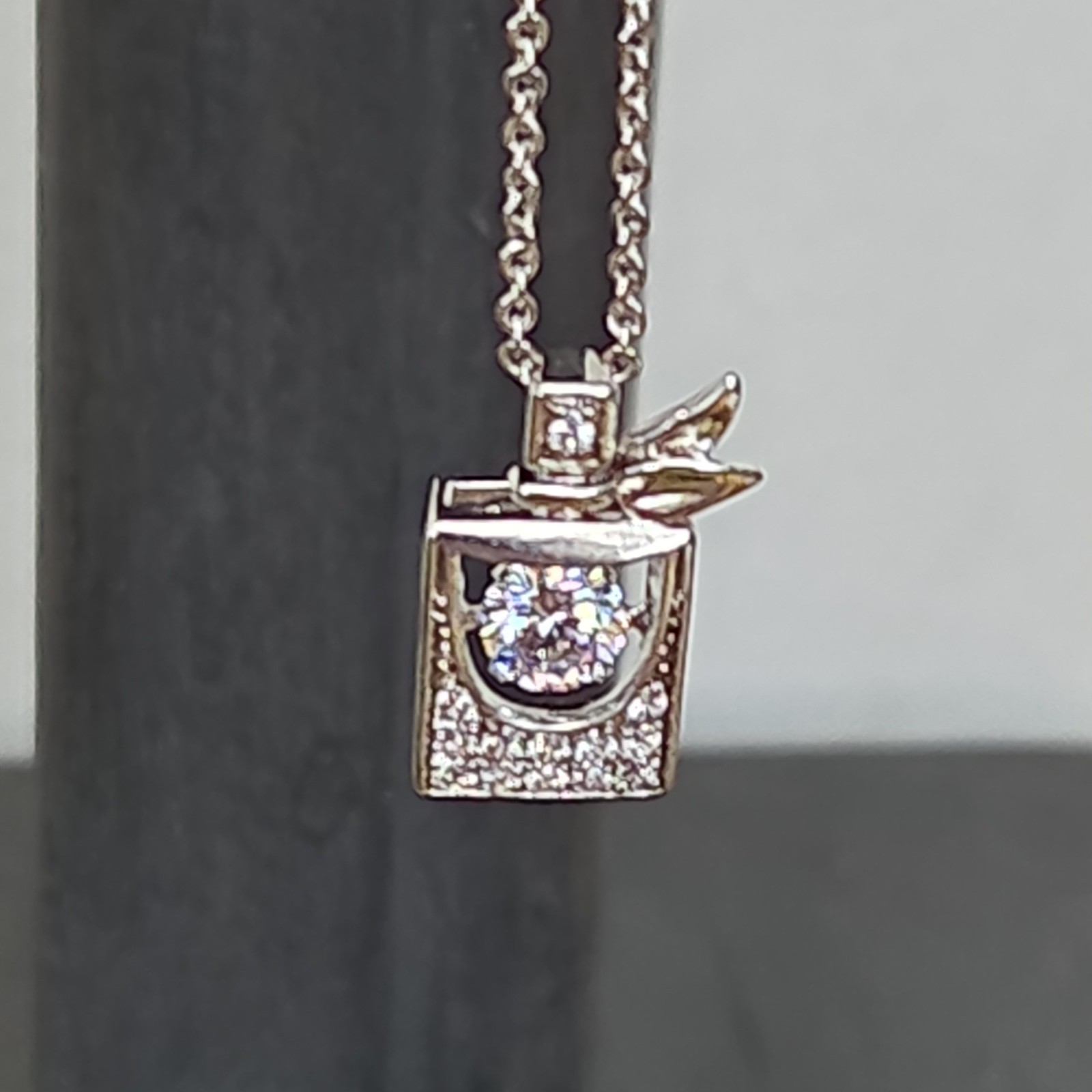 Sable Jewelry Perfume Bottle Pendant Necklace with Floating Crystal 9.5″