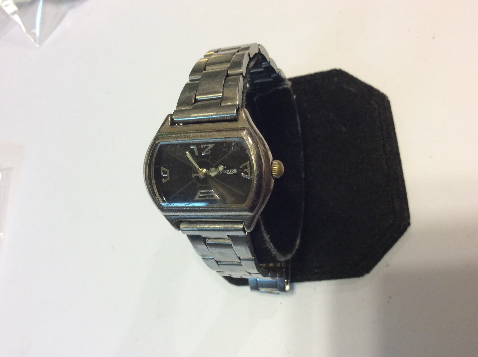 Collectible S 2 Squre womens watch,runs good has wear/age,bold silver tone L497