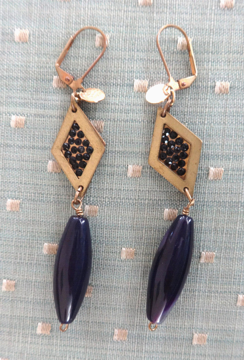 dh DOUBLE HAPPINESS by STEPHANIE WELLS DANGLE EARRINGS BRASS GOLD TONE AMETHYST