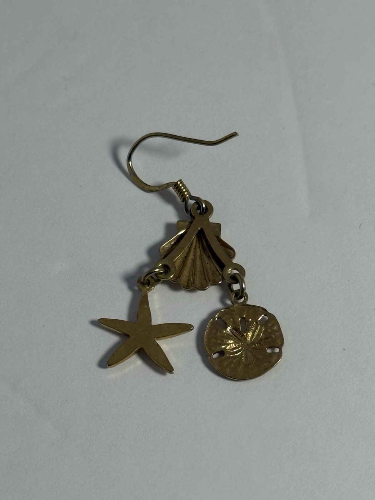 Vintage Beach Themed Dangle Earring Shell Starfish Sand Dollar Coastal(1 Earring