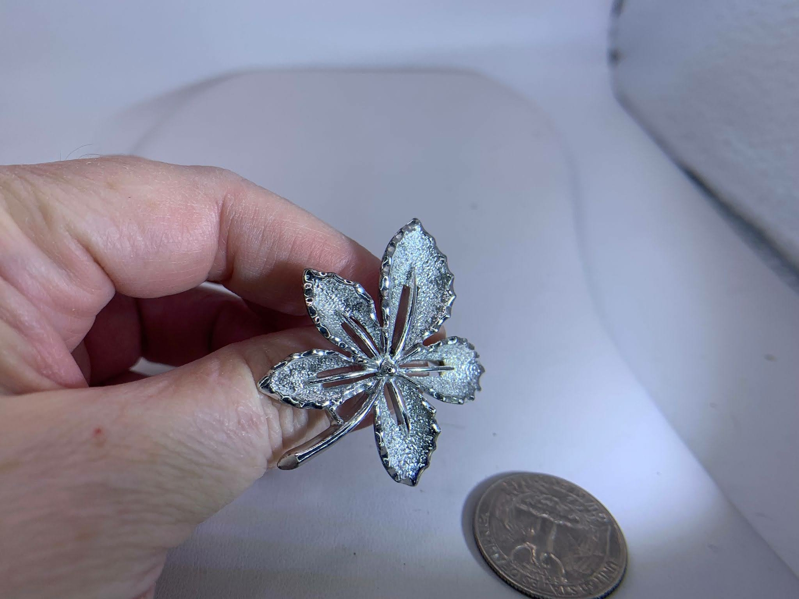 Leaf Chesnutt Etched & Polished SARAH COVENTRY Vintage Silver Pin Brooch V-3372*