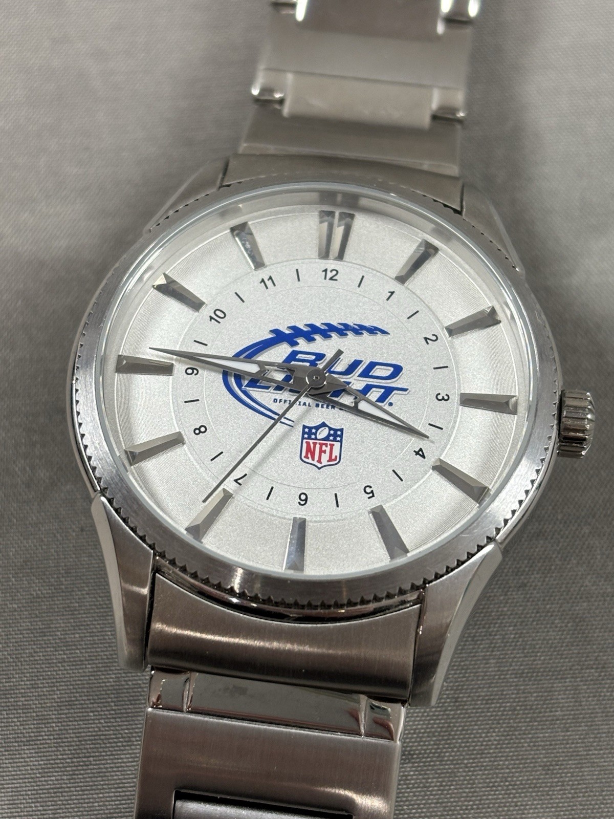 Fossil Bud Light PR-5369 NFL Football Beer Sponsor Mens Watch New Battery 43MM