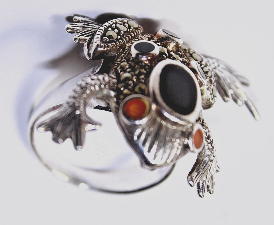 RARE HANDTOOLED STERLING SILVER MARCASITE ONYX, CARNELIAN EYES RING Sz8.75 10.5g